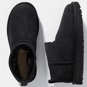 UGG Classic Ultra Mini Black Boots Size 6 Worn Once!